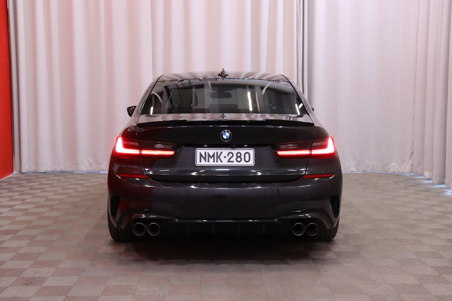 BMW 330 vaihtoauto
