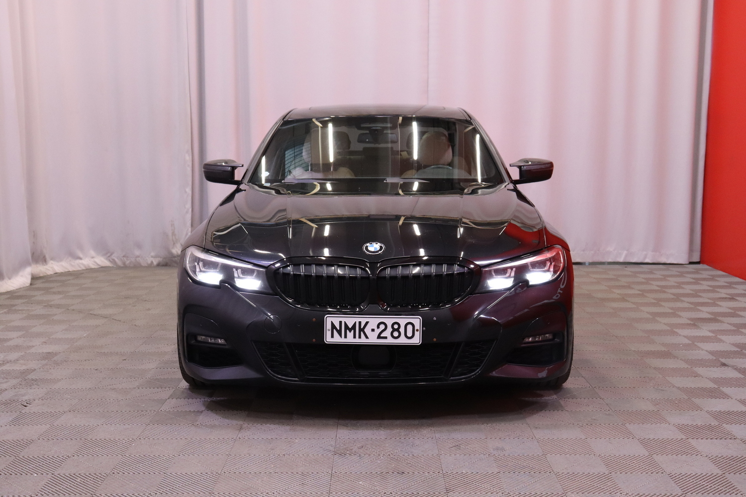 BMW 330 vaihtoauto