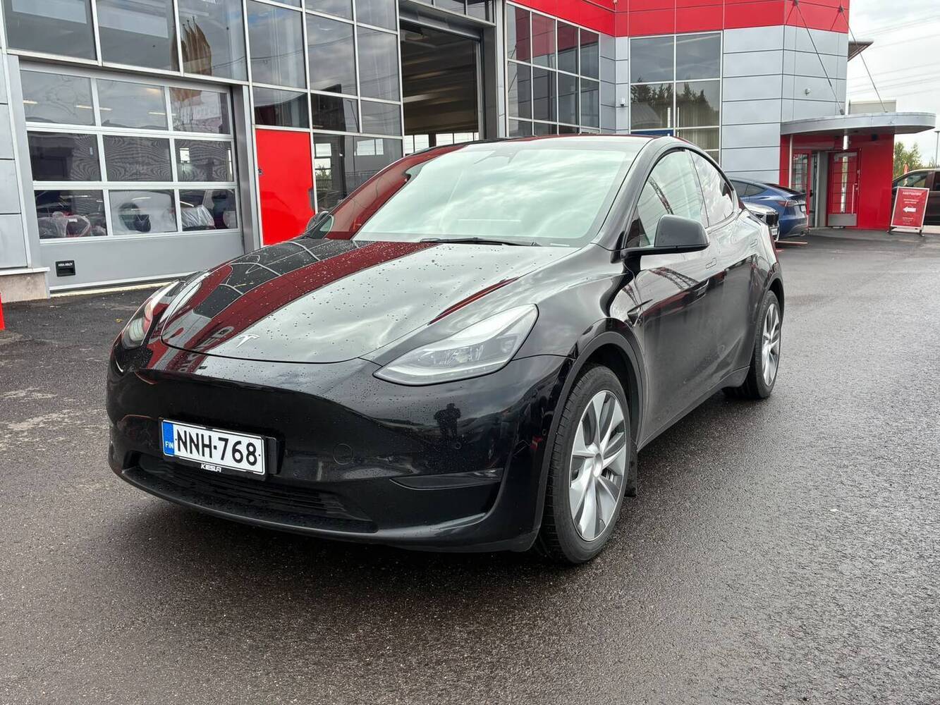 Tesla Model Y vaihtoauto