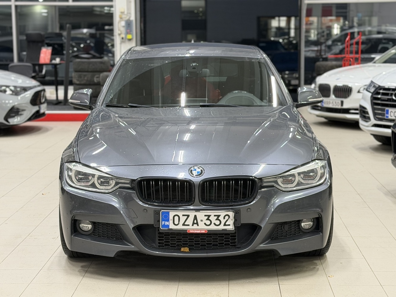 BMW 330 vaihtoauto