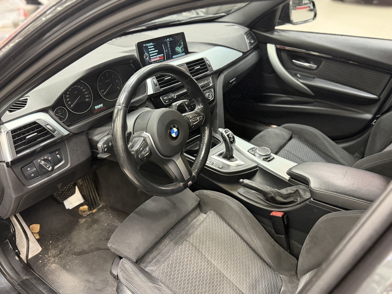 BMW 330 vaihtoauto