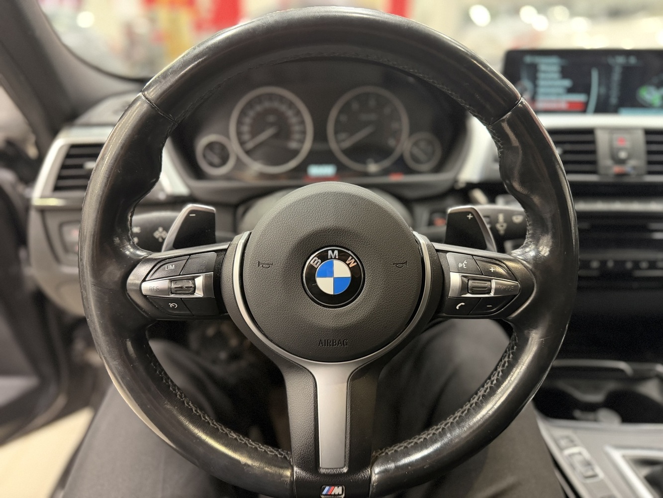 BMW 330 vaihtoauto