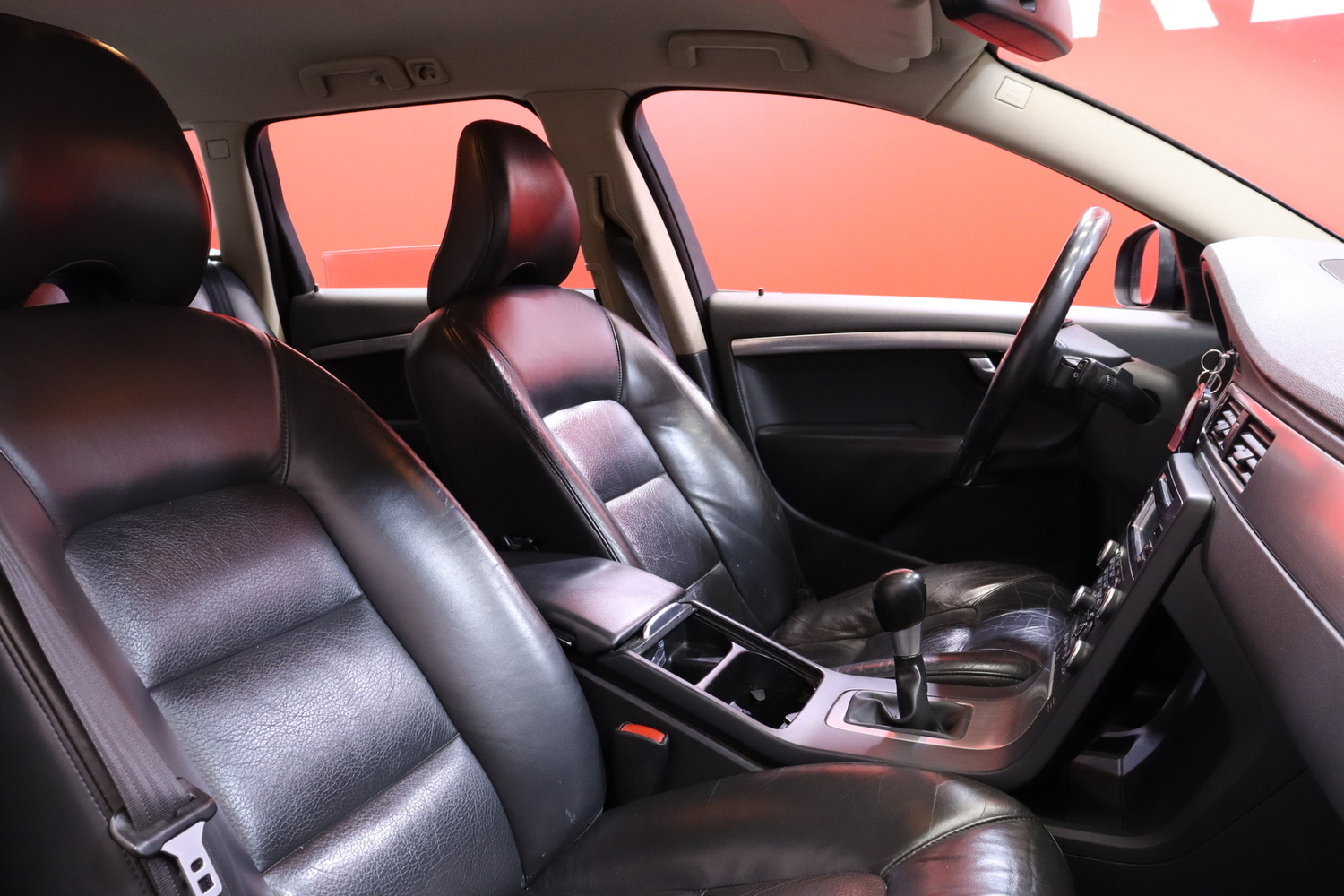 Volvo V70 vaihtoauto