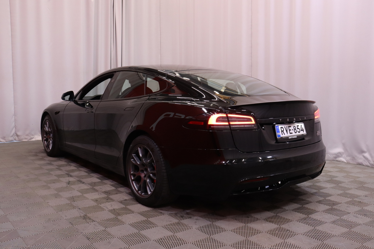 Tesla Model S vaihtoauto