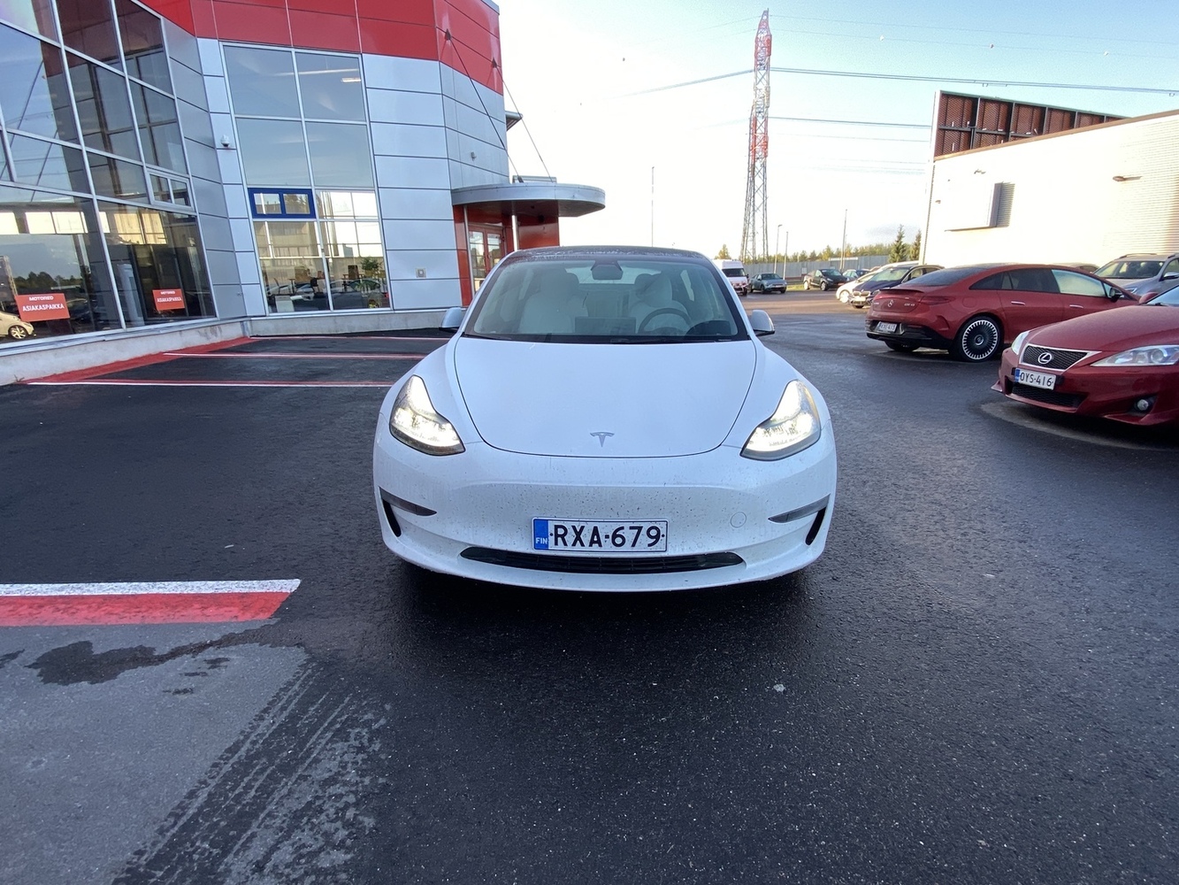 Tesla Model 3 vaihtoauto