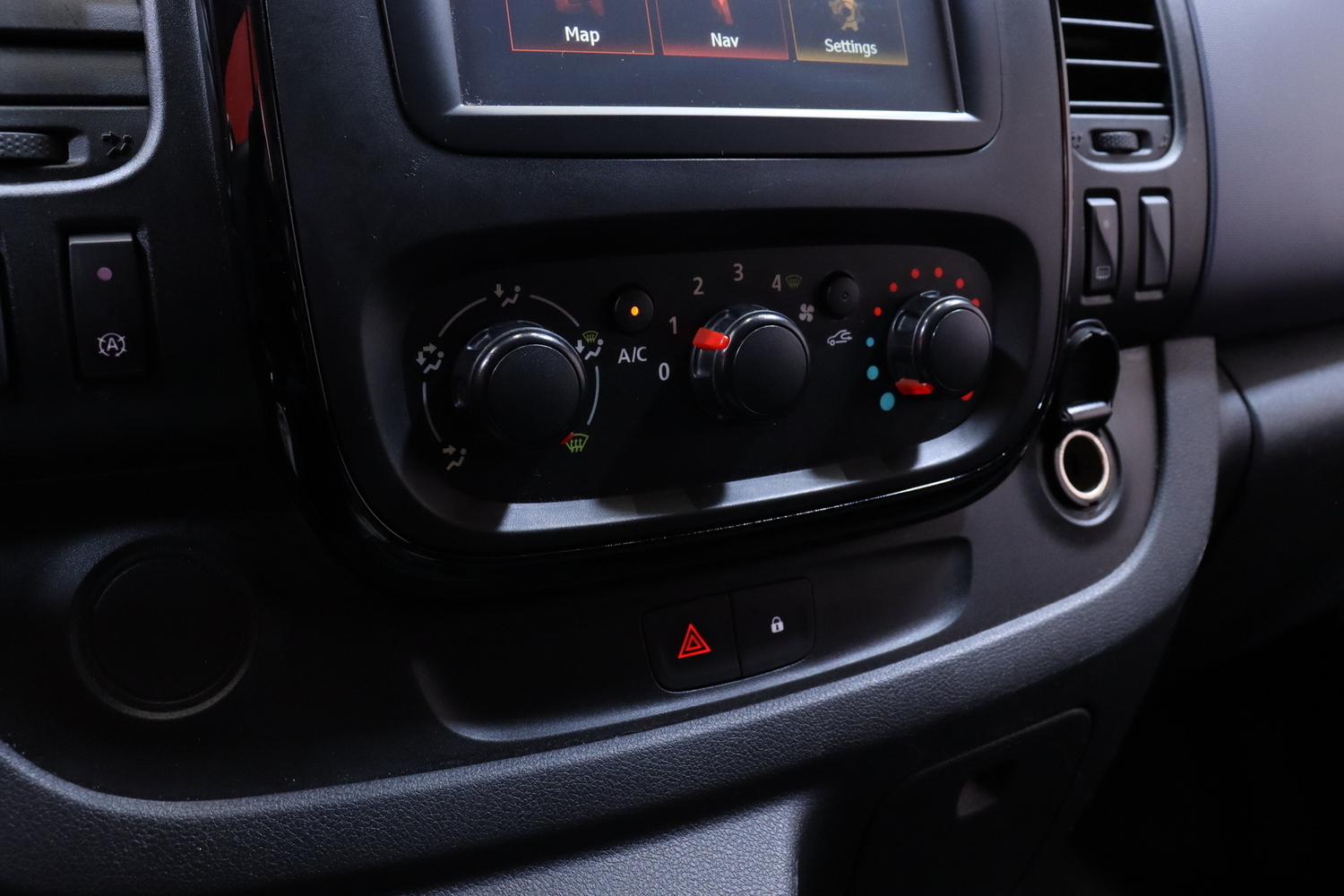 Opel Vivaro vaihtoauto