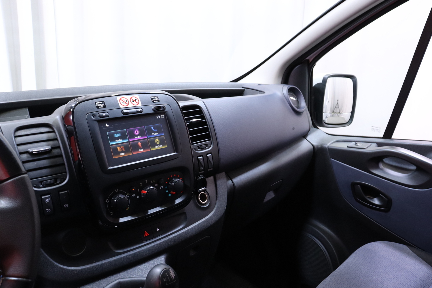 Opel Vivaro vaihtoauto