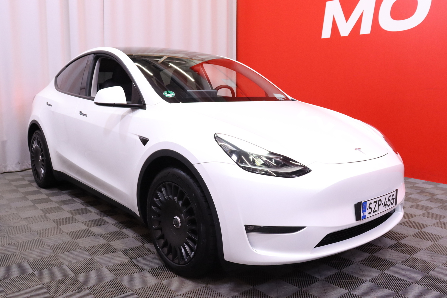 Tesla Model Y vaihtoauto