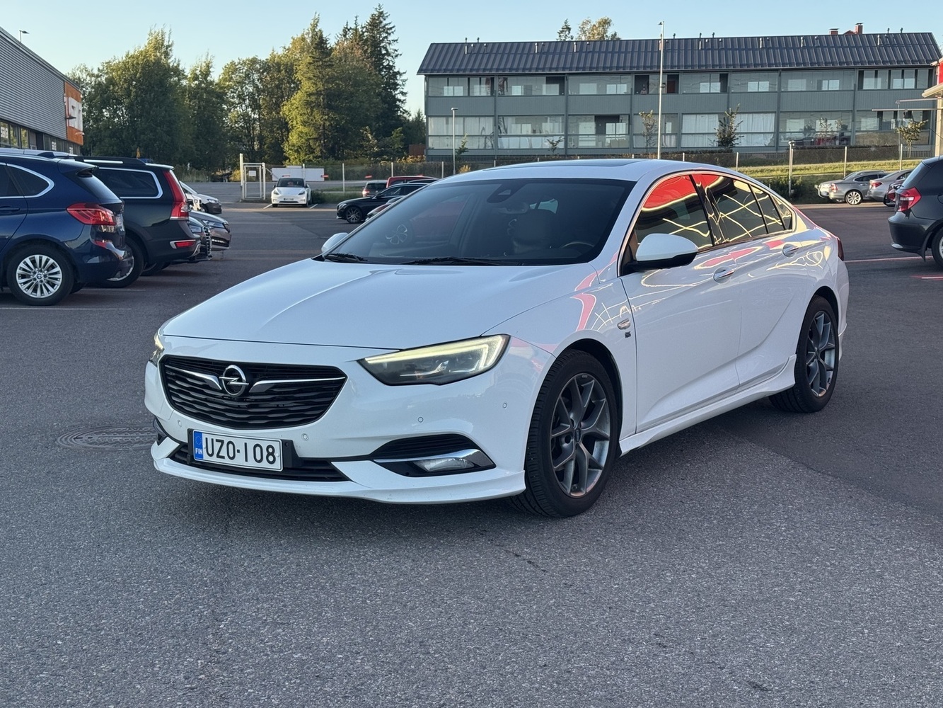 Opel Insignia vaihtoauto