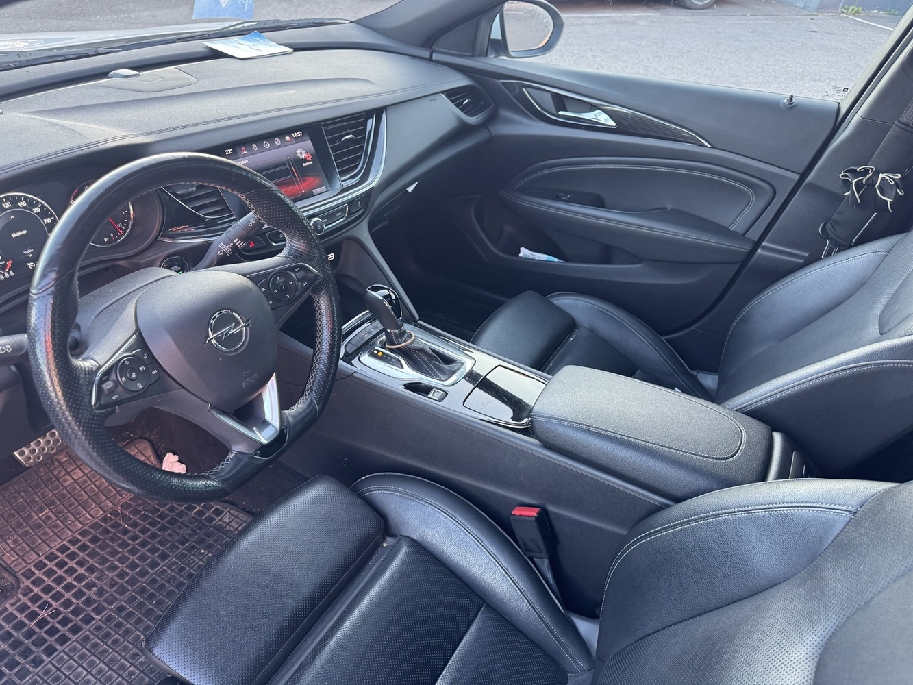 Opel Insignia vaihtoauto
