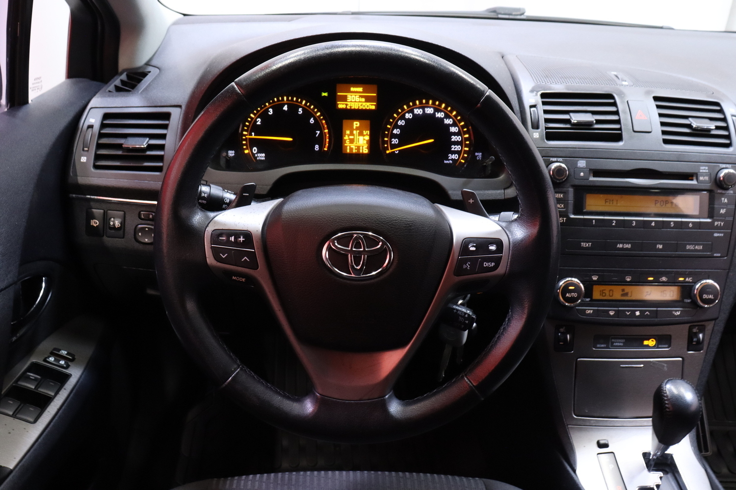 Toyota Avensis vaihtoauto