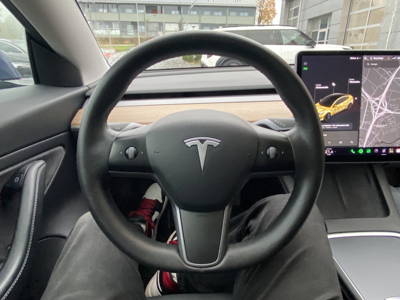 Tesla Model 3 vaihtoauto