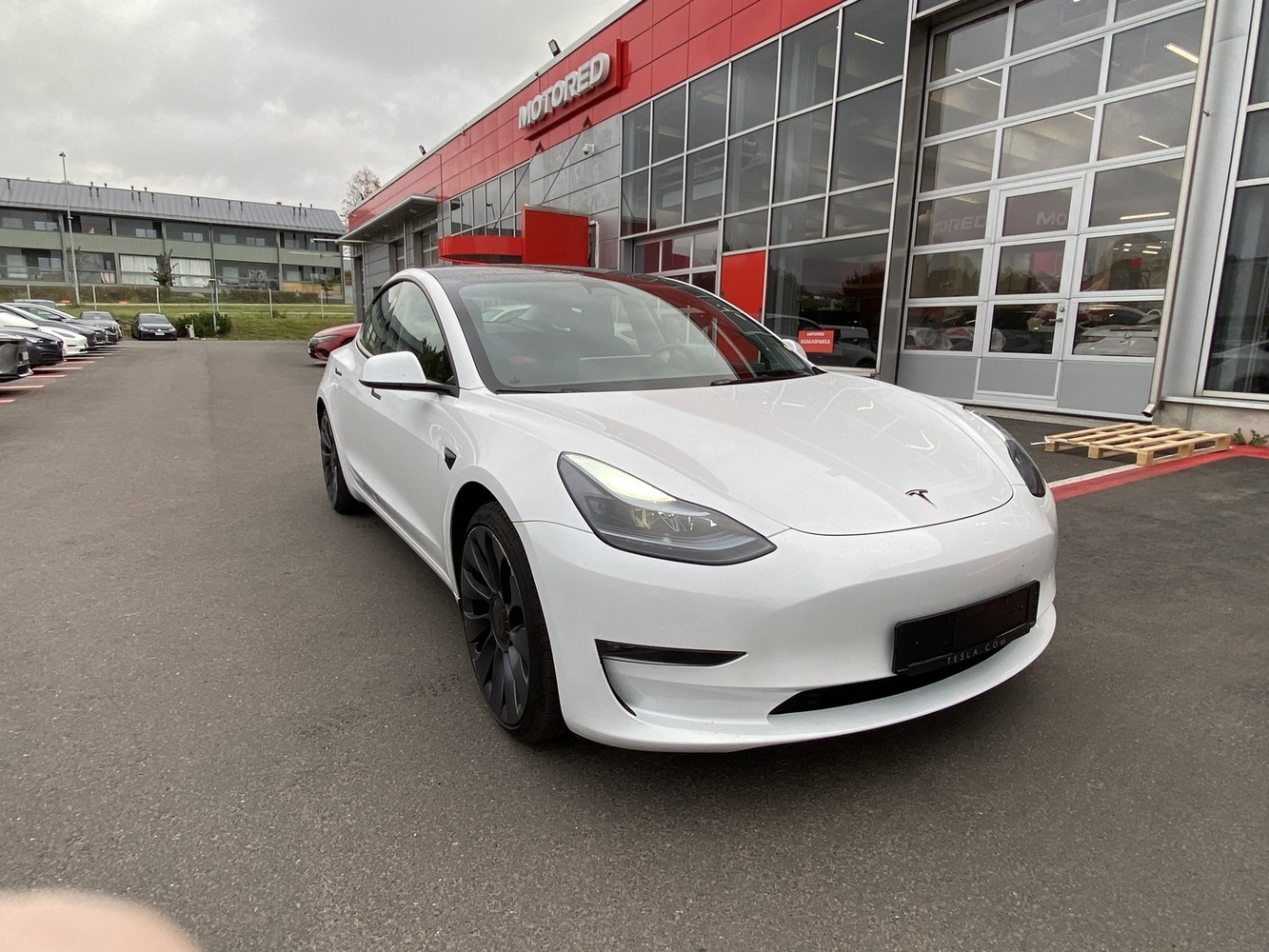 Tesla Model 3 vaihtoauto