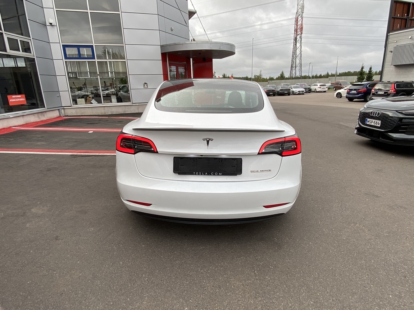 Tesla Model 3 vaihtoauto