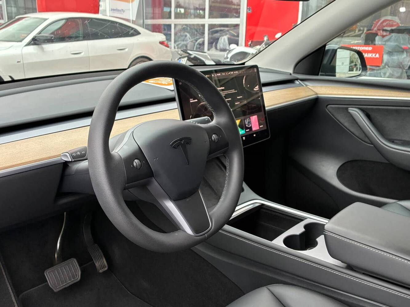 Tesla Model Y vaihtoauto