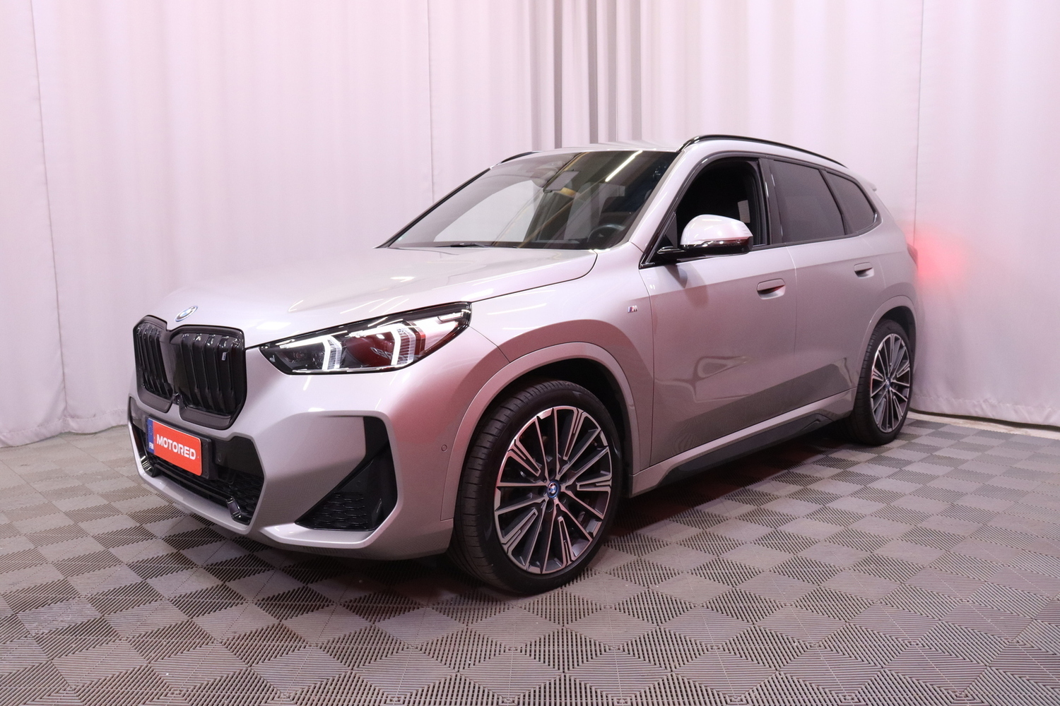 BMW iX1 vaihtoauto