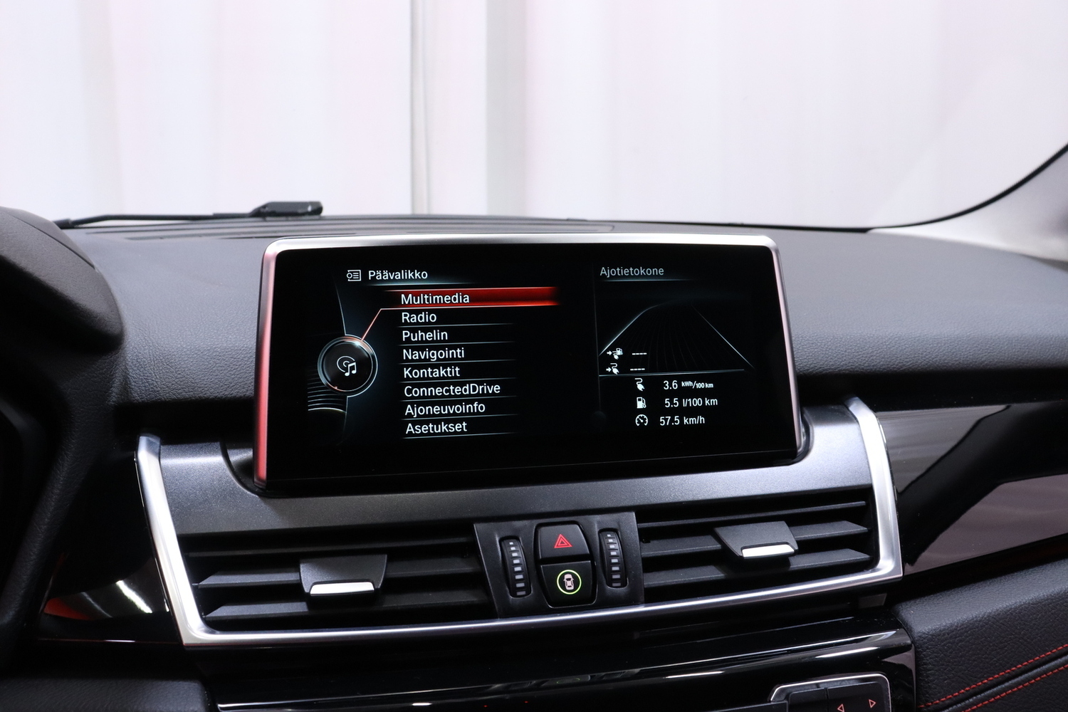 BMW 225 vaihtoauto
