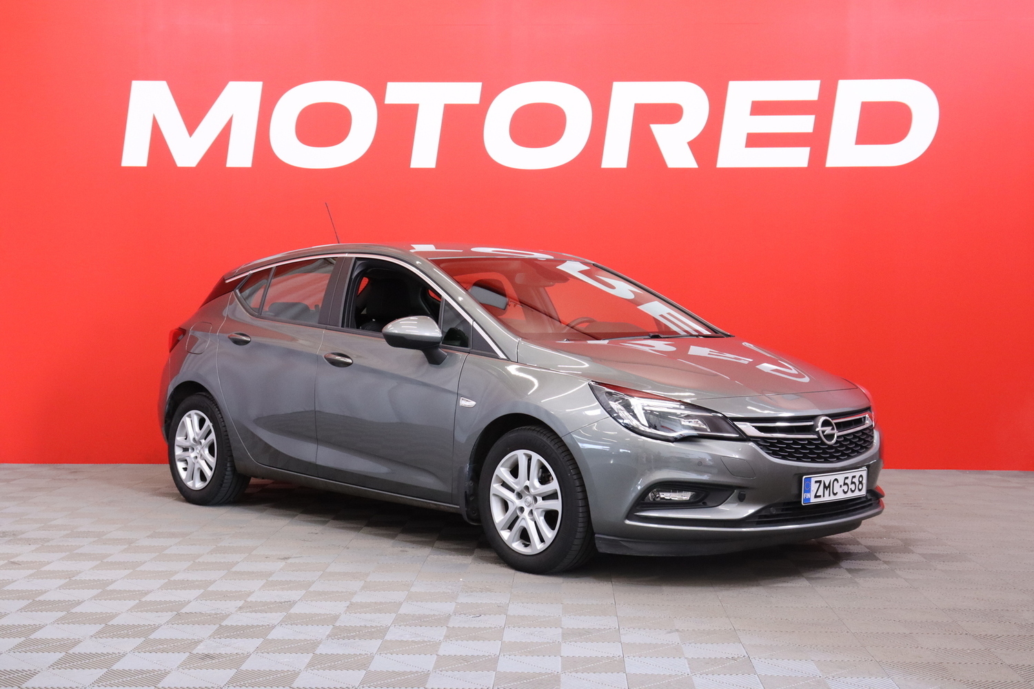 Opel Astra vaihtoauto