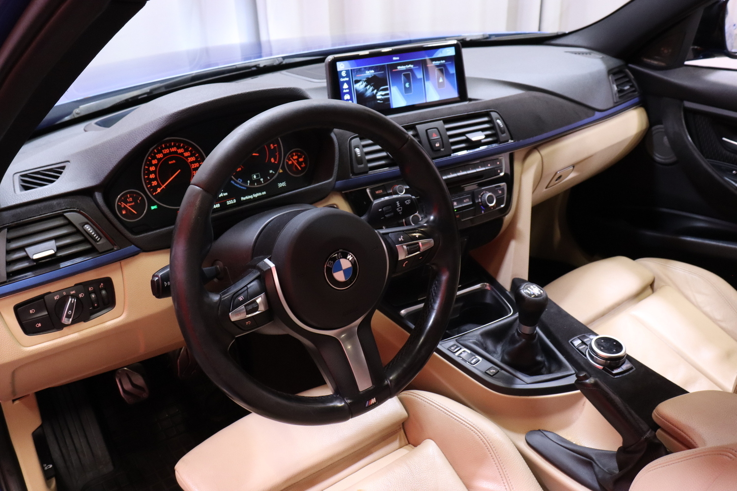 BMW 320 vaihtoauto