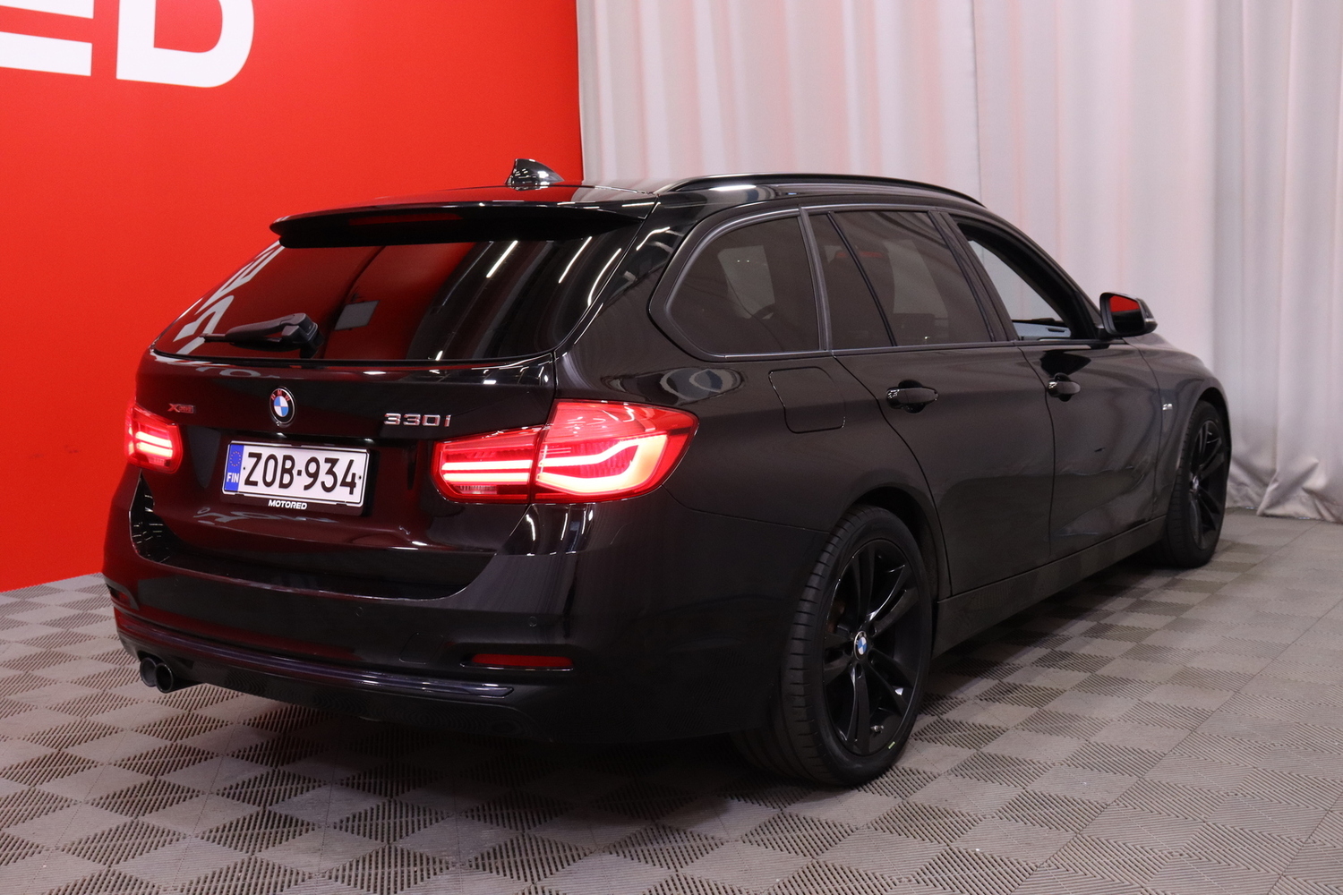 BMW 330 vaihtoauto