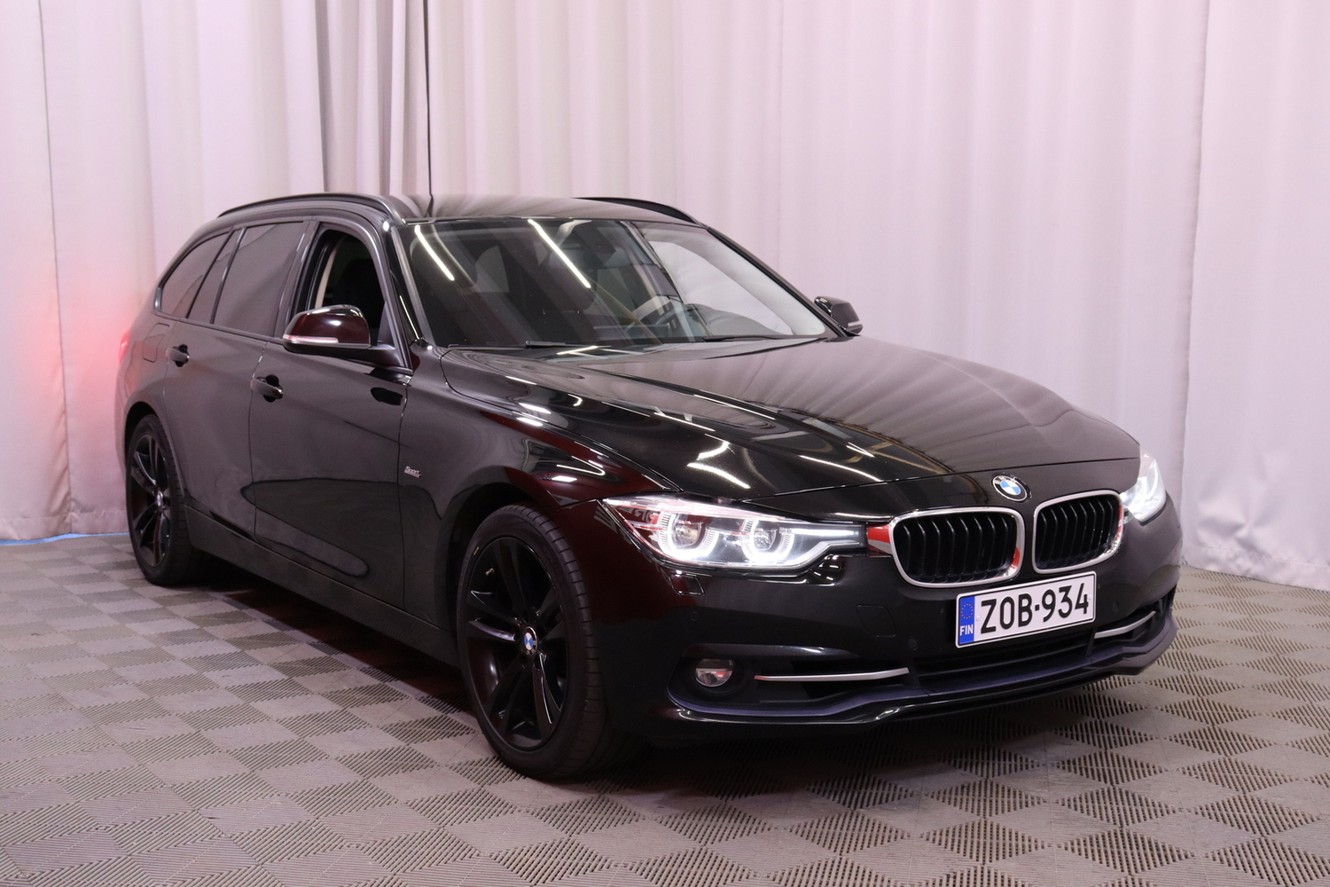 BMW 330 vaihtoauto