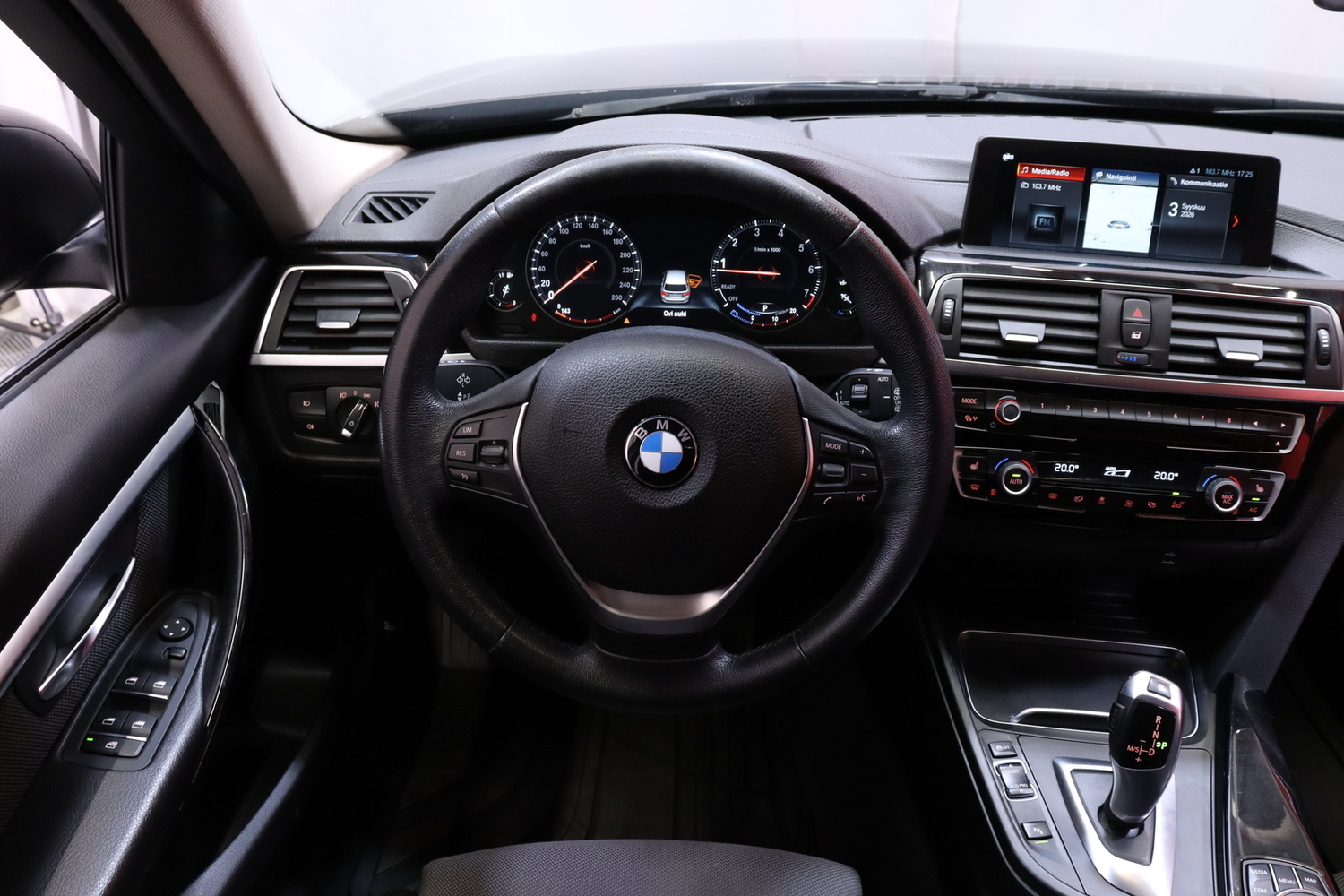 BMW 330 vaihtoauto
