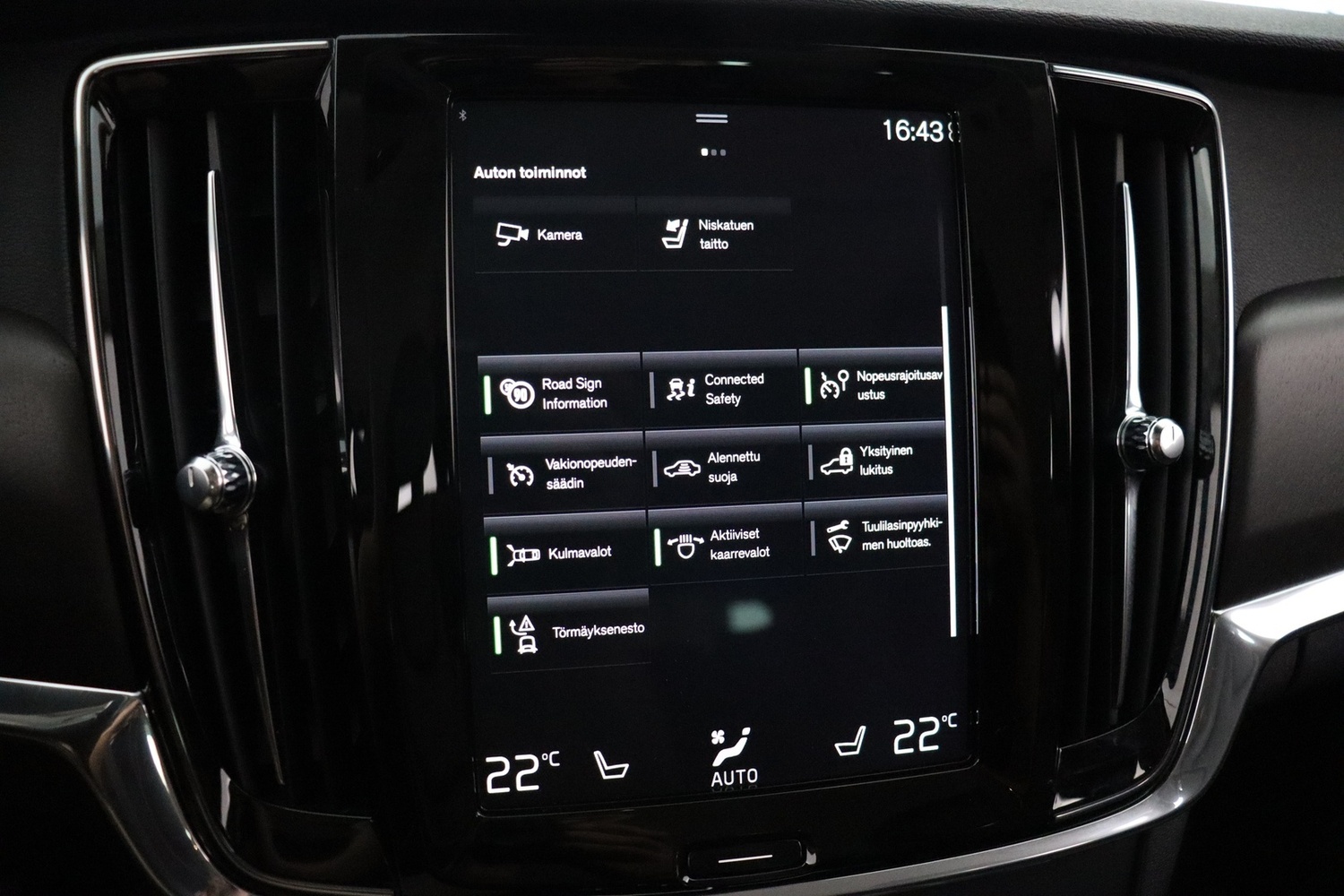 Volvo V90 Cross Country vaihtoauto
