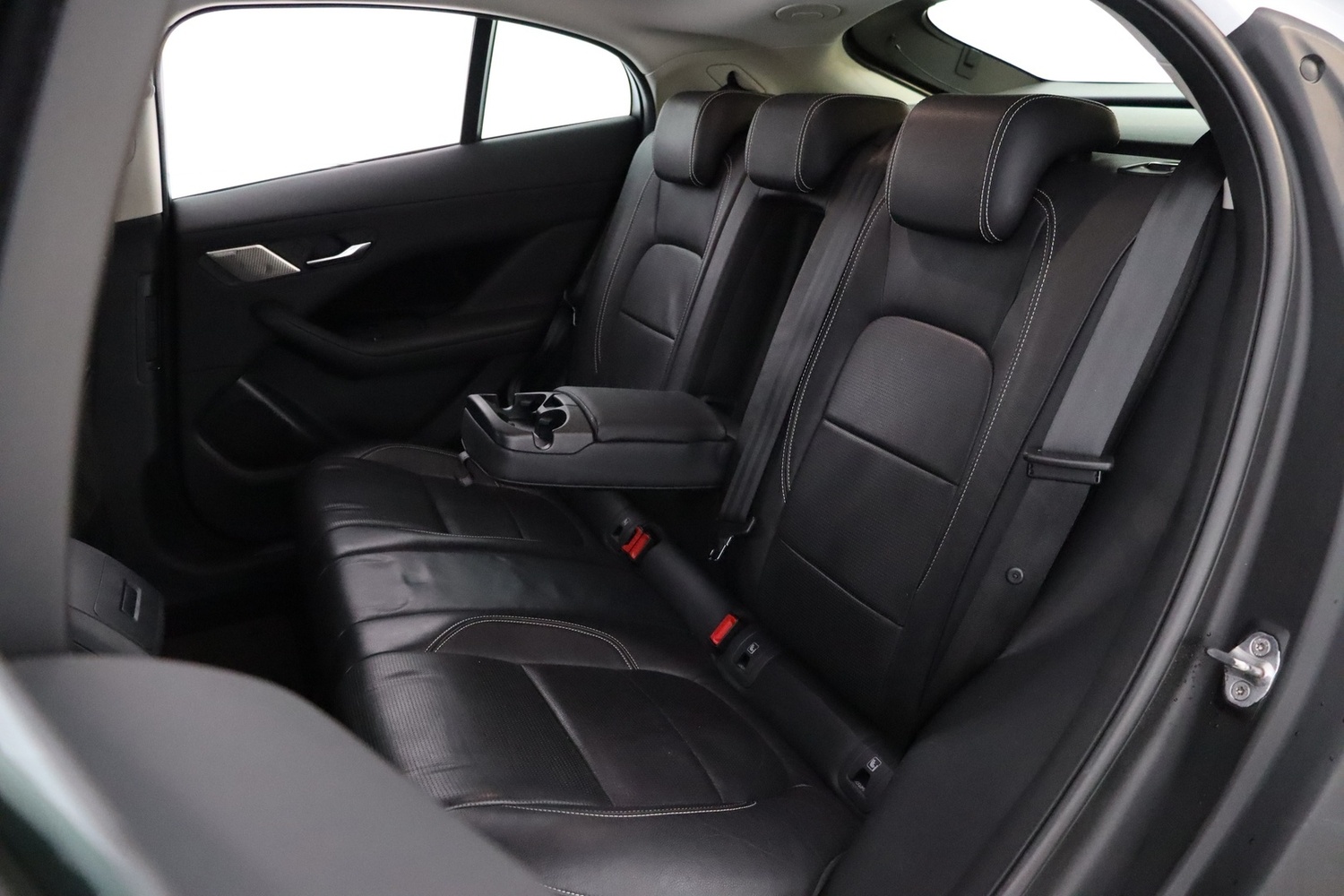 Jaguar I-PACE vaihtoauto