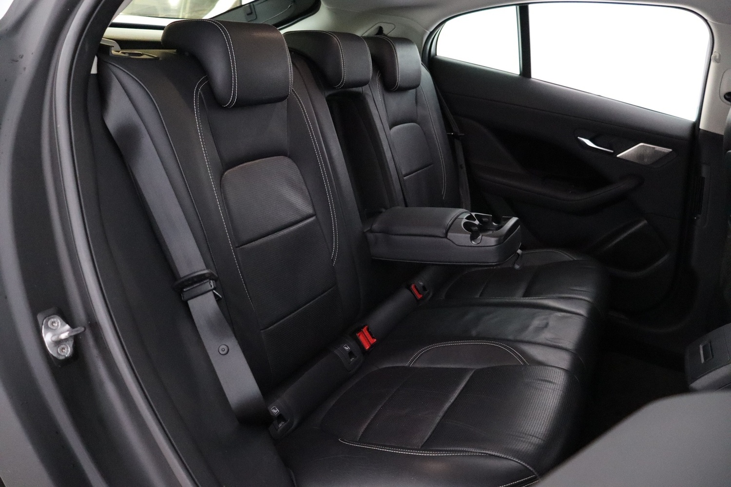 Jaguar I-PACE vaihtoauto