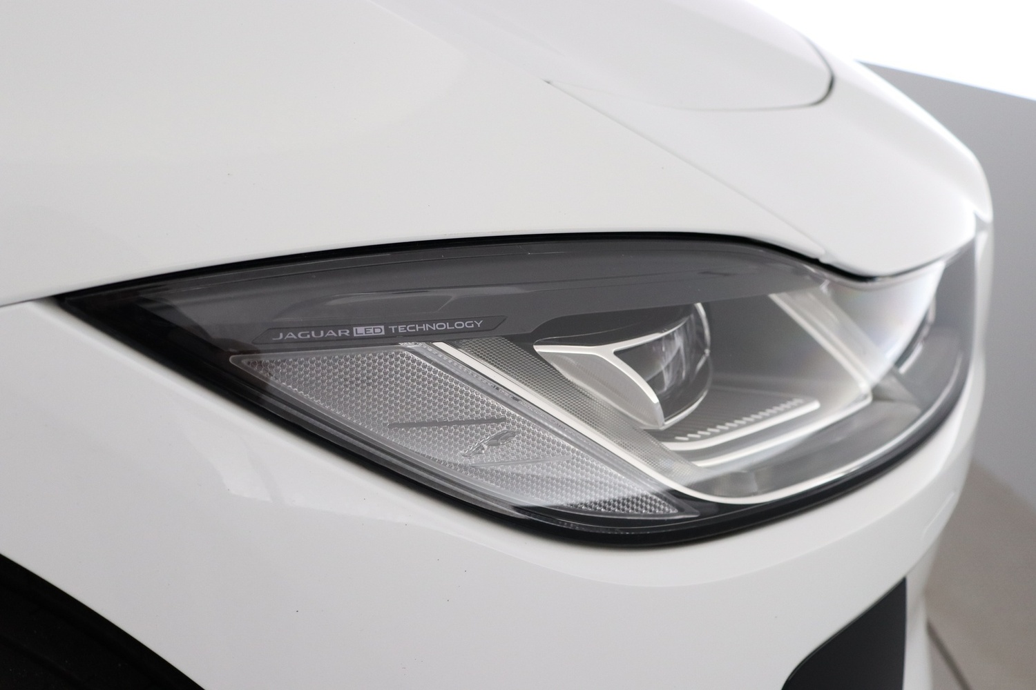 Jaguar I-PACE vaihtoauto