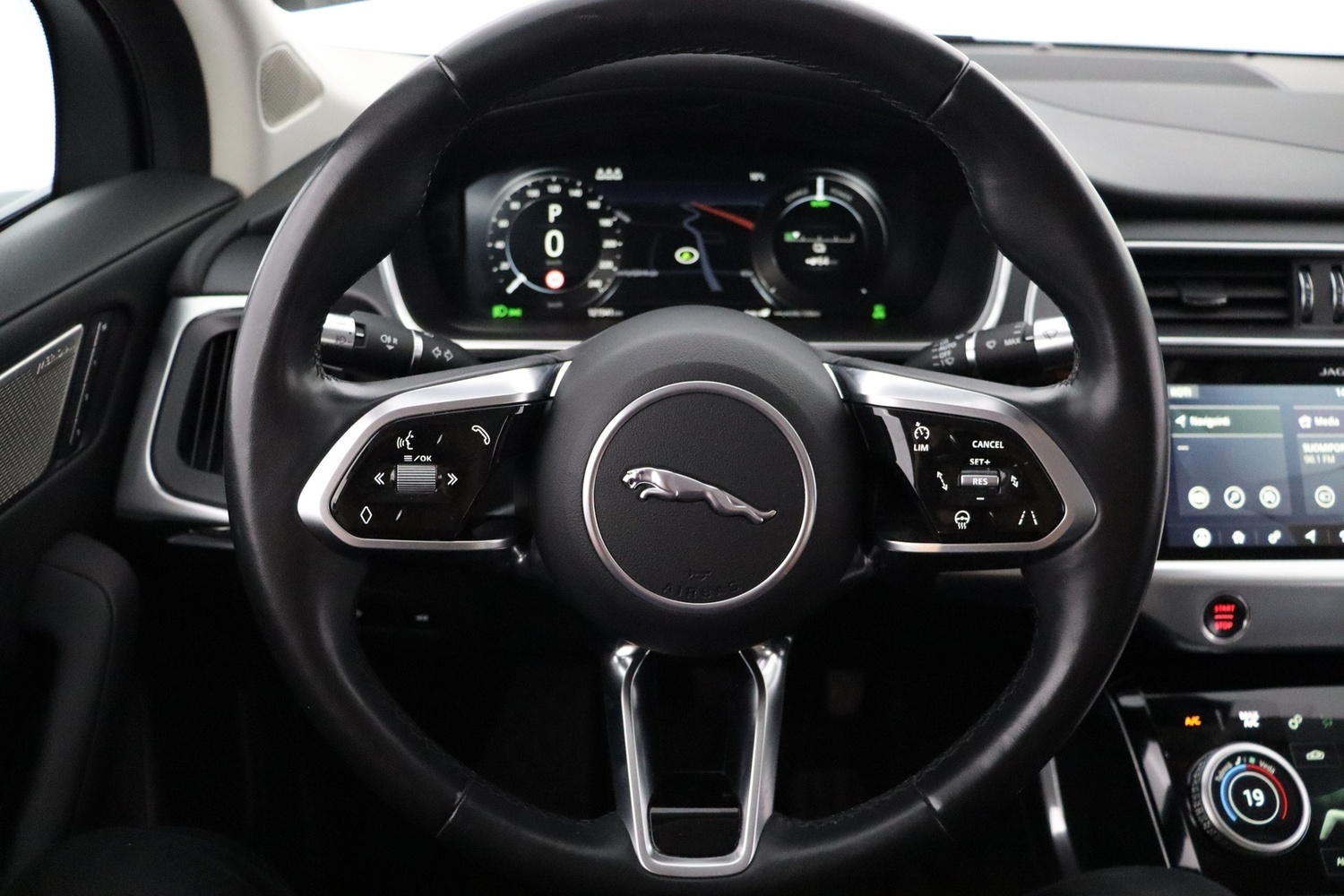 Jaguar I-PACE vaihtoauto
