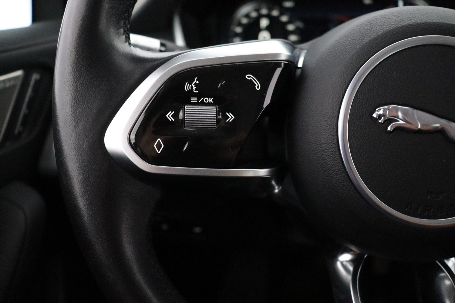 Jaguar I-PACE vaihtoauto
