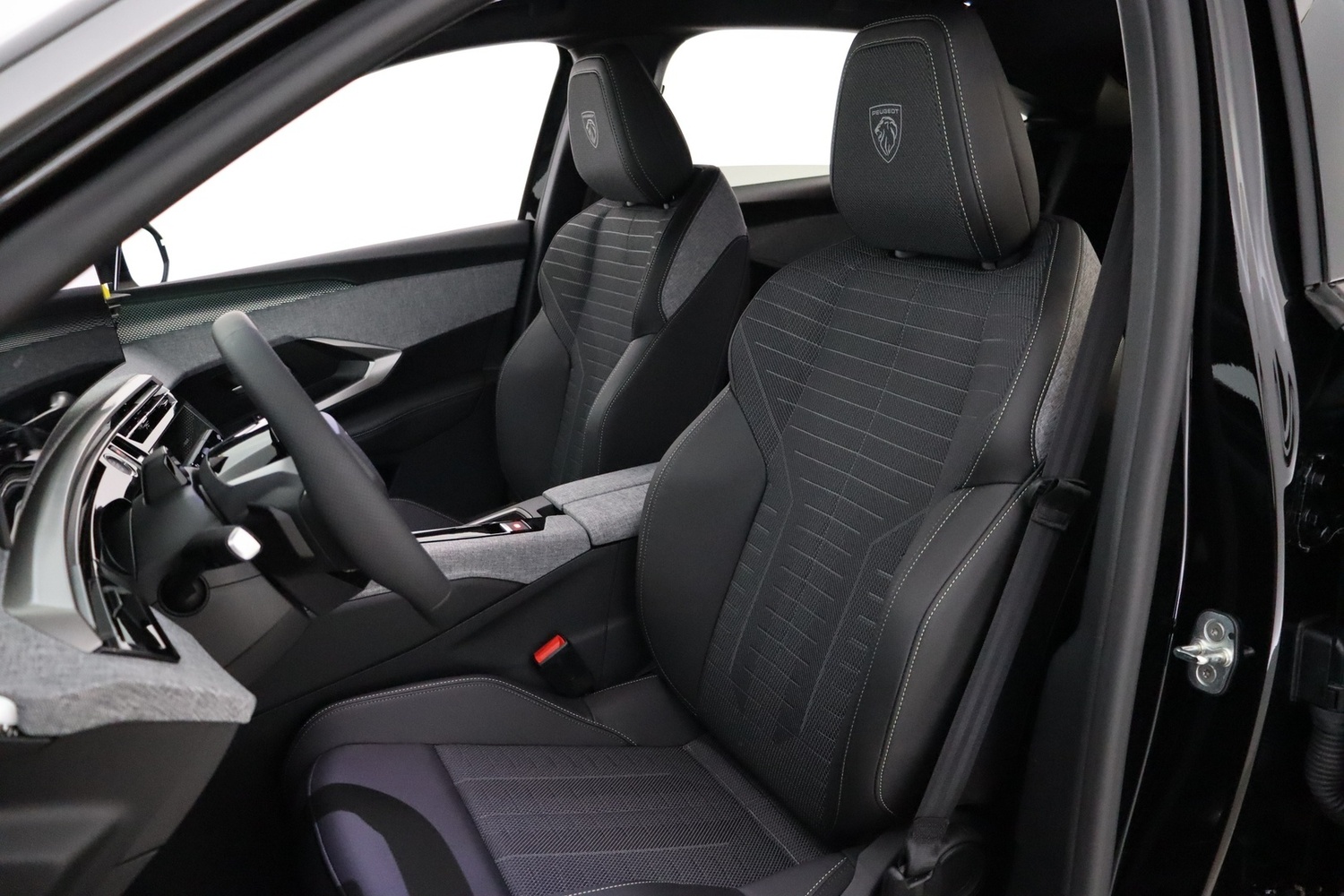 Peugeot E-3008 vaihtoauto