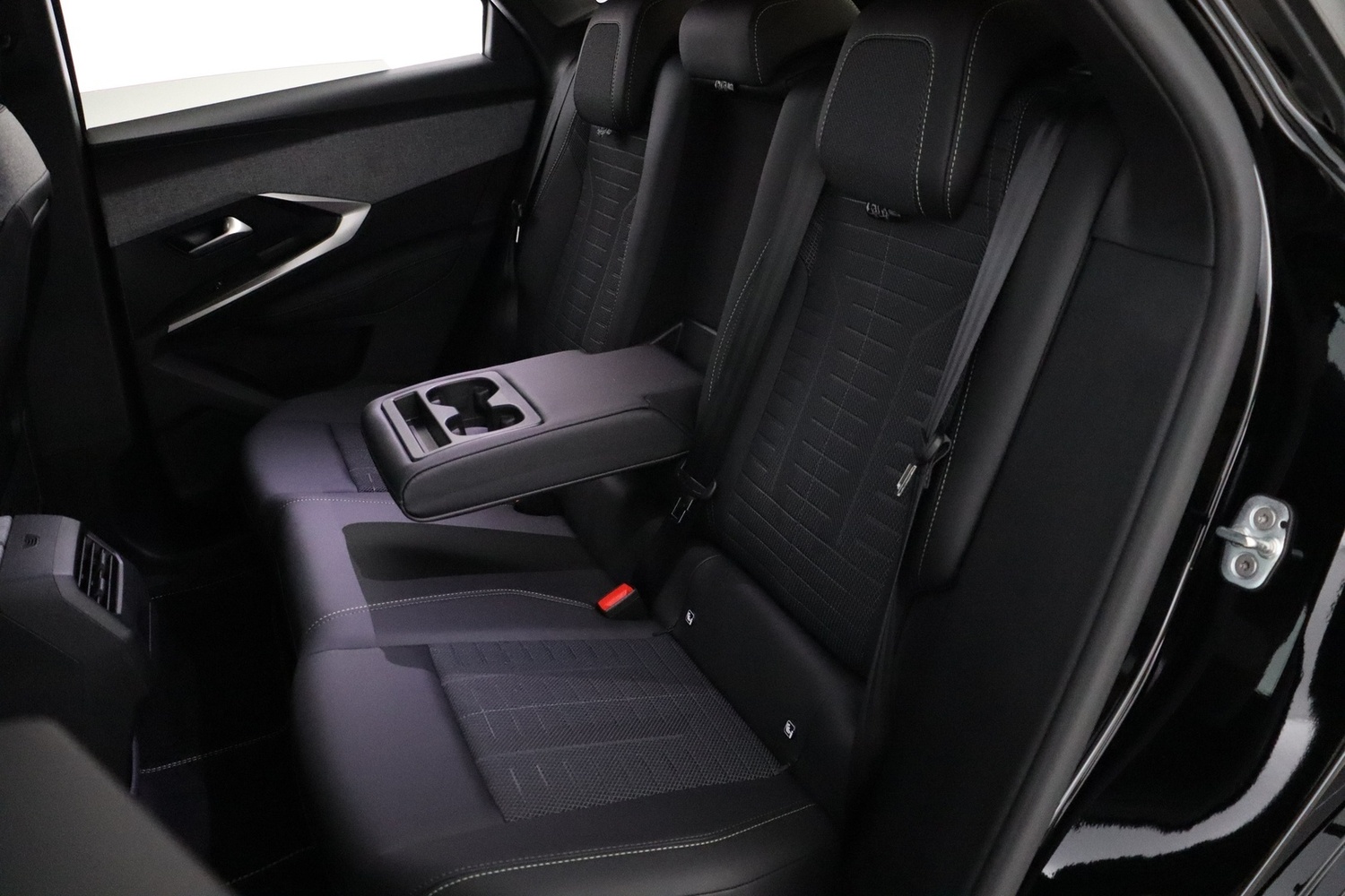 Peugeot E-3008 vaihtoauto