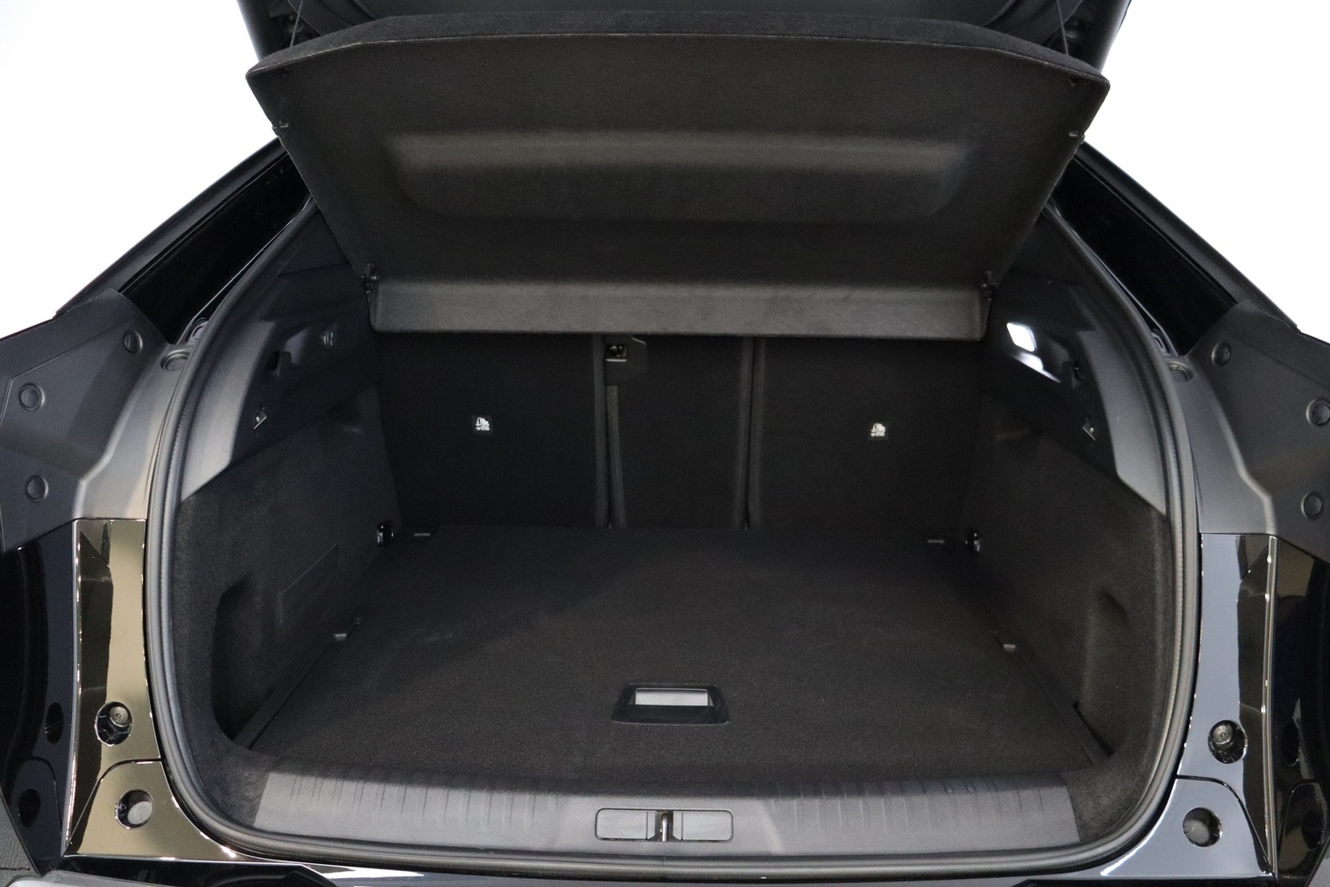 Peugeot E-3008 vaihtoauto