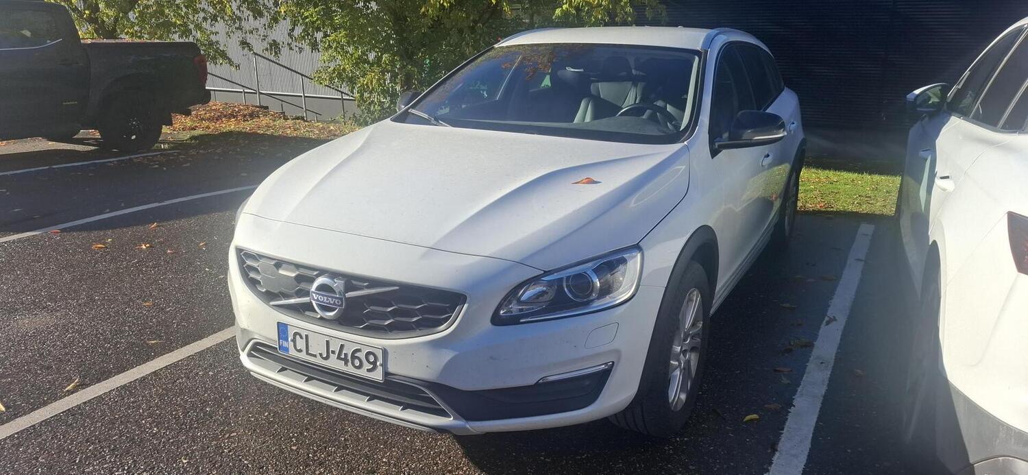 Volvo V60 Cross Country vaihtoauto
