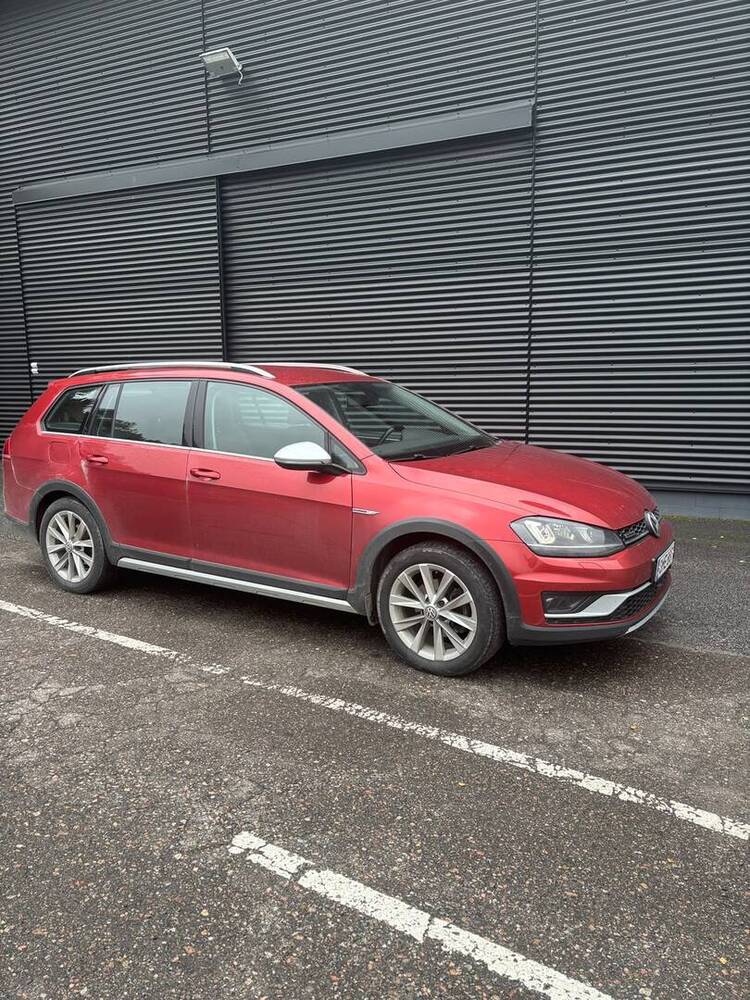 Volkswagen Golf vaihtoauto