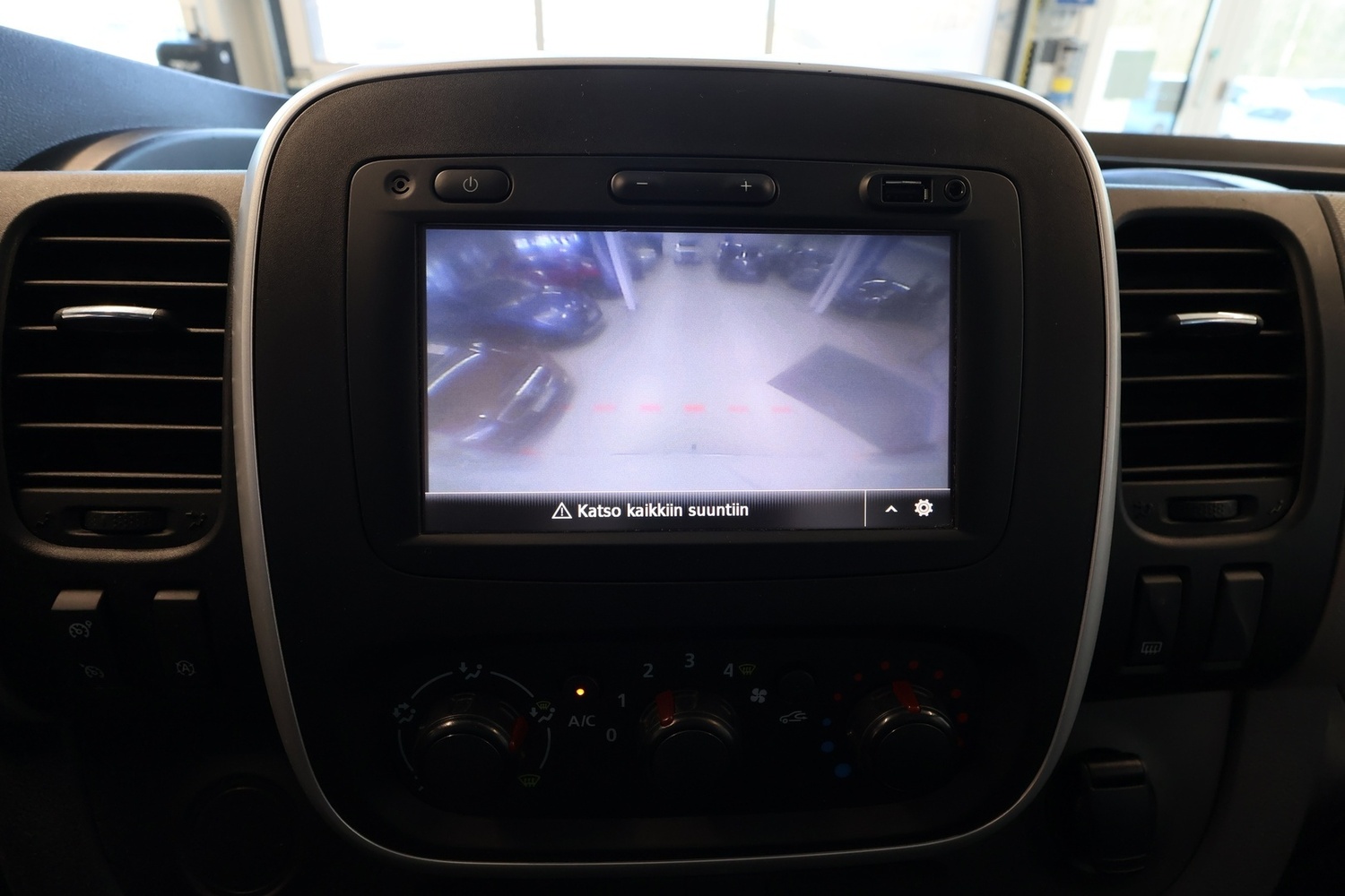 Renault Trafic vaihtoauto