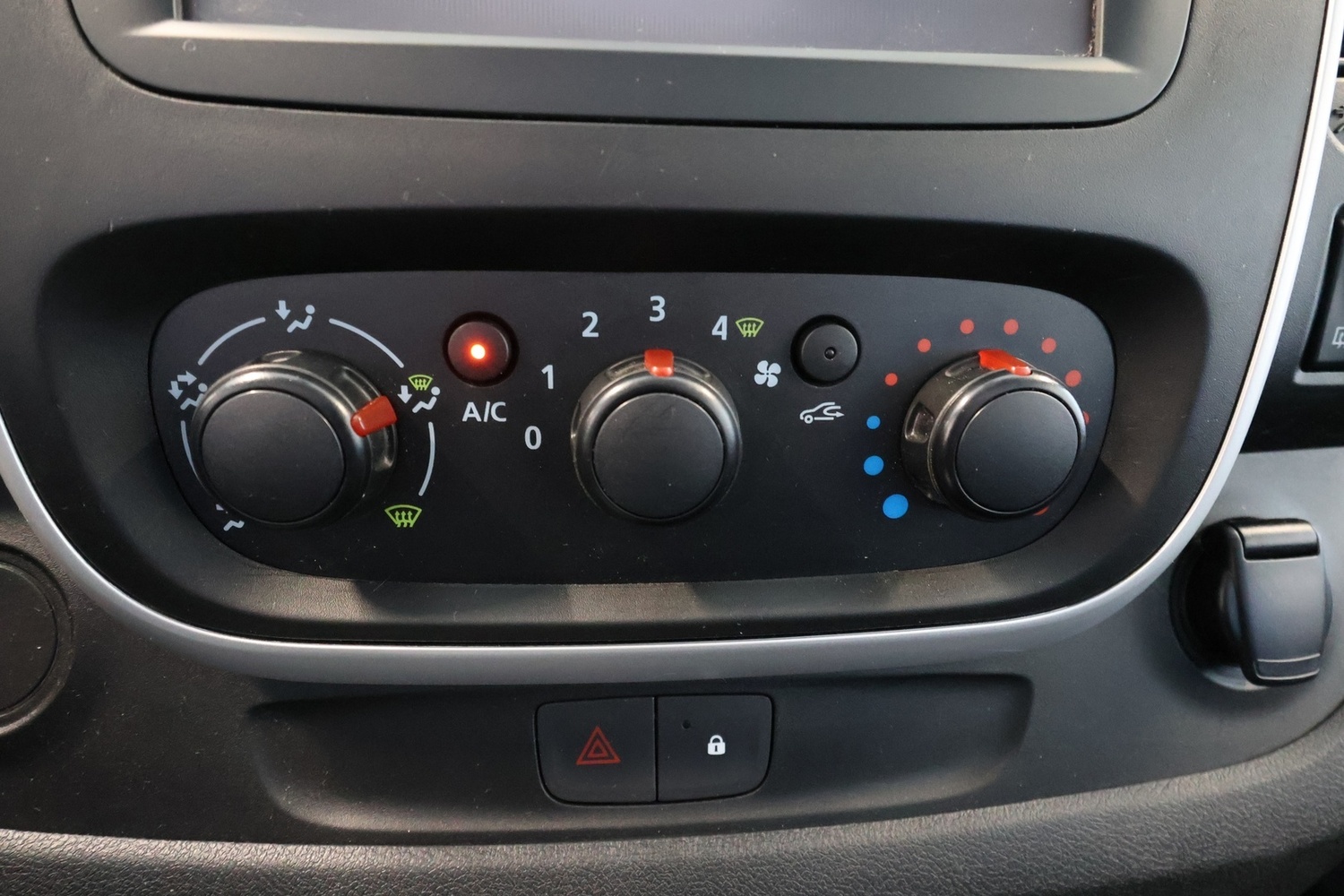 Renault Trafic vaihtoauto