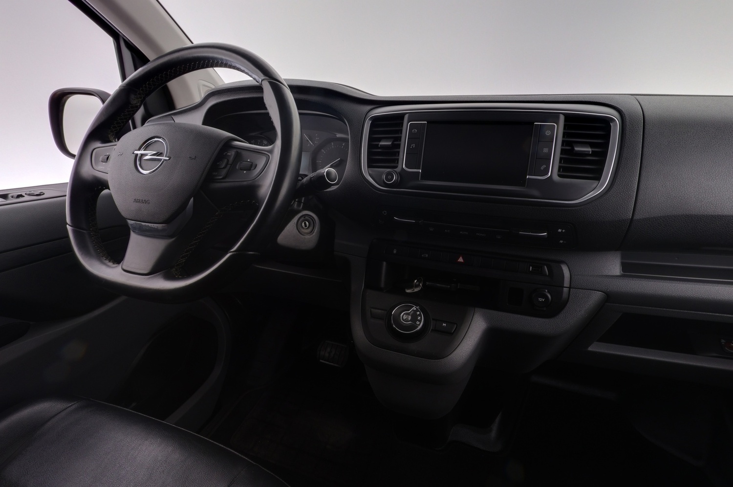 Opel Vivaro vaihtoauto