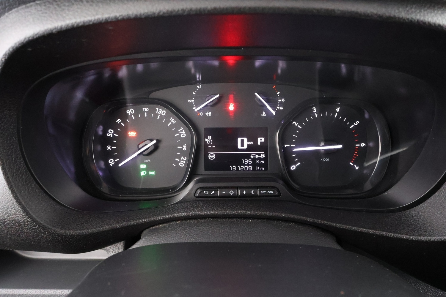 Opel Vivaro vaihtoauto