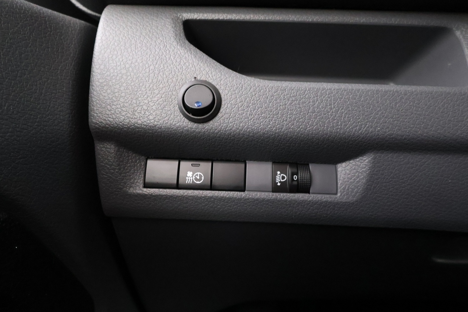 Opel Vivaro vaihtoauto
