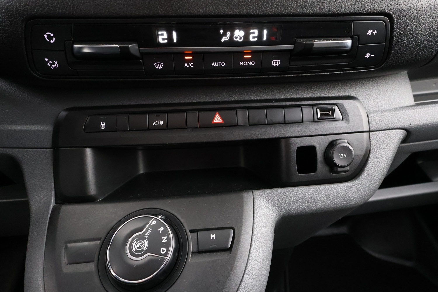 Opel Vivaro vaihtoauto