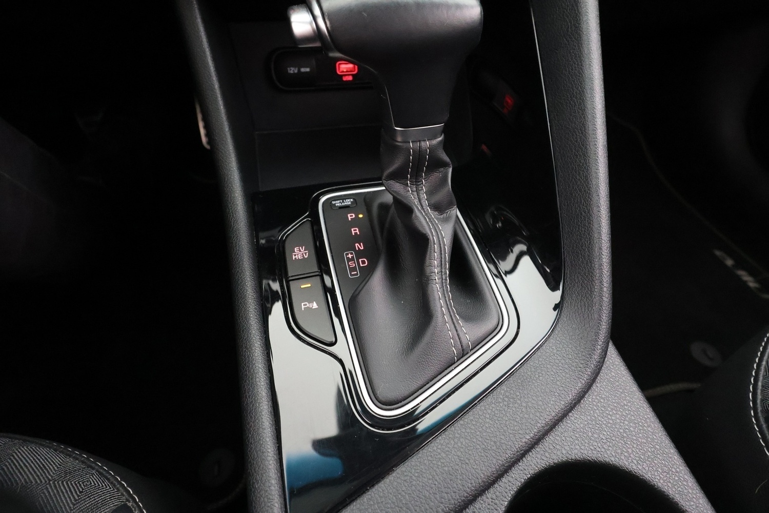 Kia Niro plug-in vaihtoauto