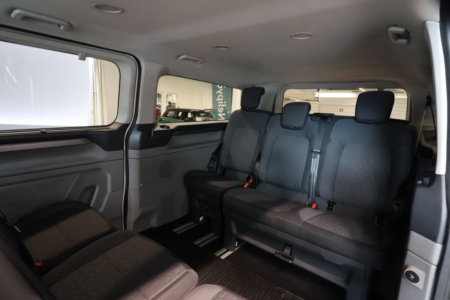 Ford Tourneo Custom vaihtoauto