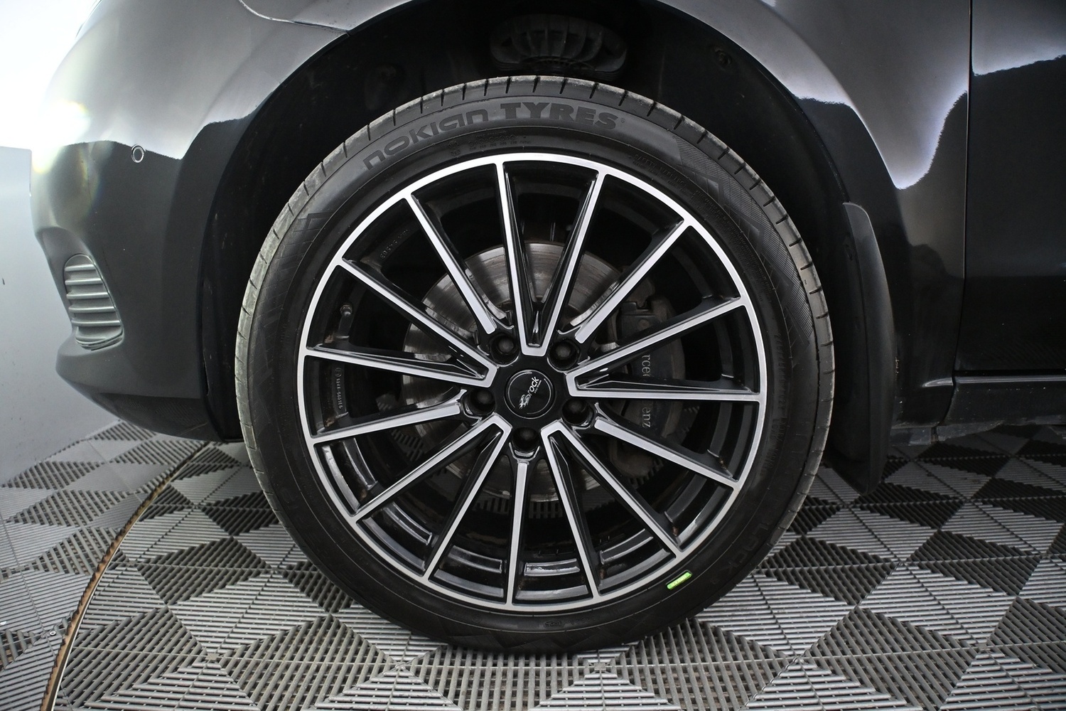 Mercedes-Benz V vaihtoauto