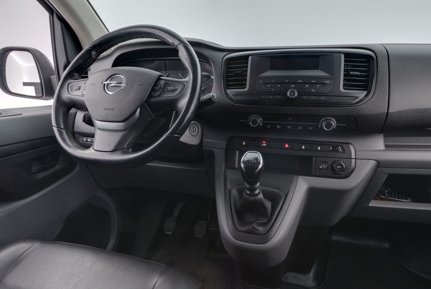 Opel Vivaro vaihtoauto