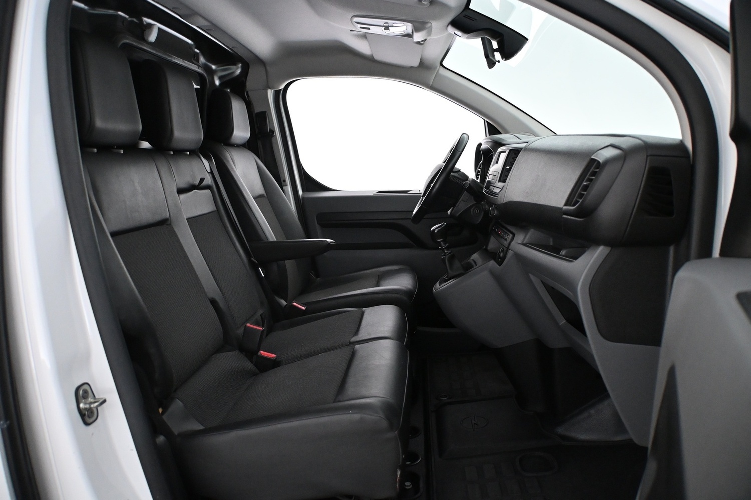 Opel Vivaro vaihtoauto