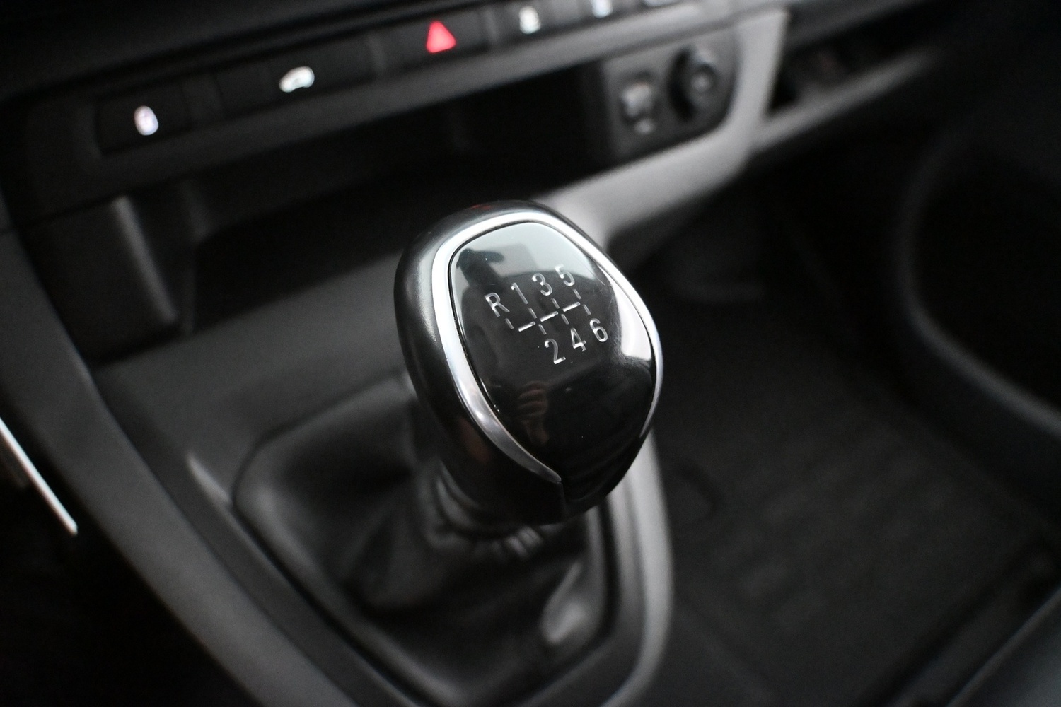 Opel Vivaro vaihtoauto