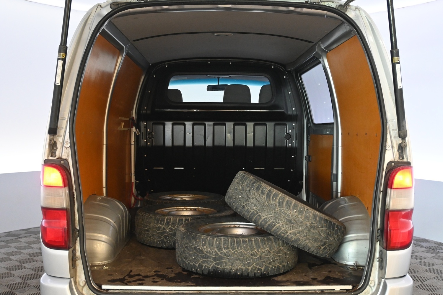 Toyota Hiace vaihtoauto